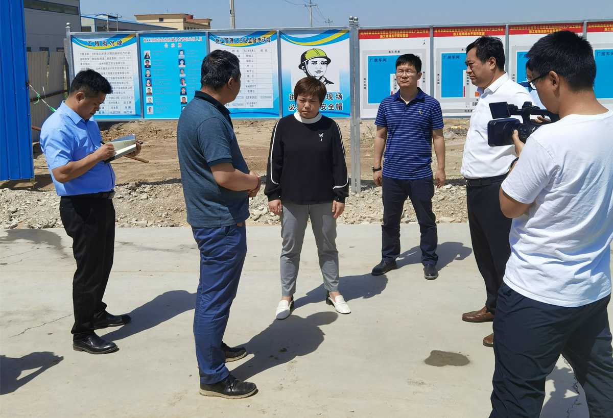 河北鹽山住建局領導對于公司新工廠建設給予相關指導
